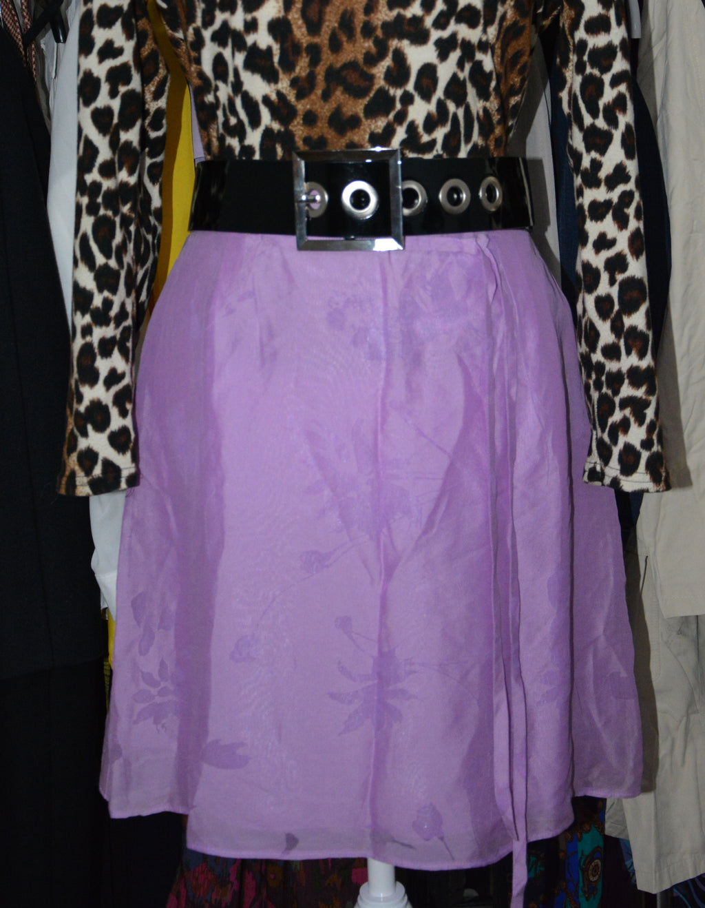 Jupe en soie violette à fleurs