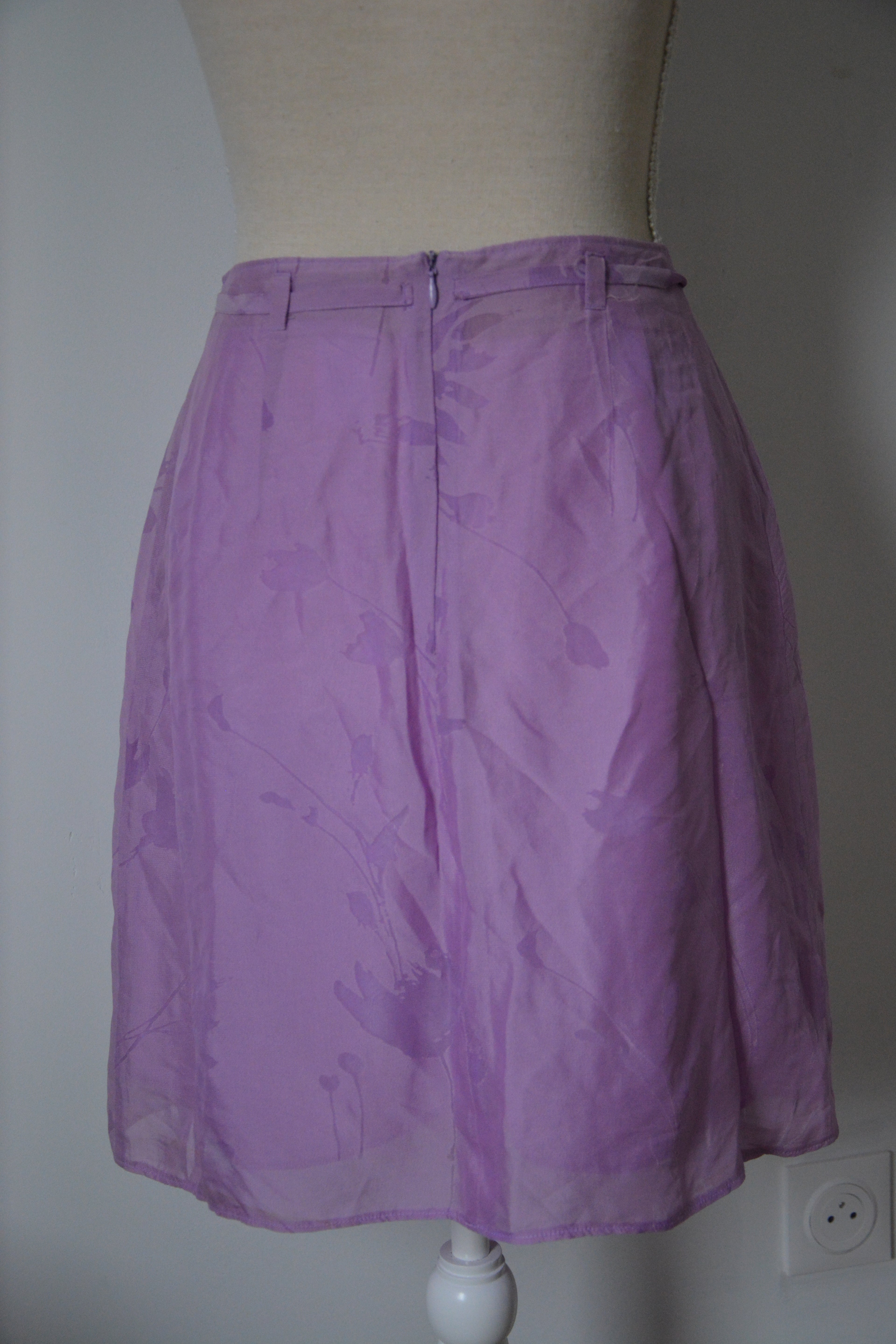 Jupe en soie violette à fleurs