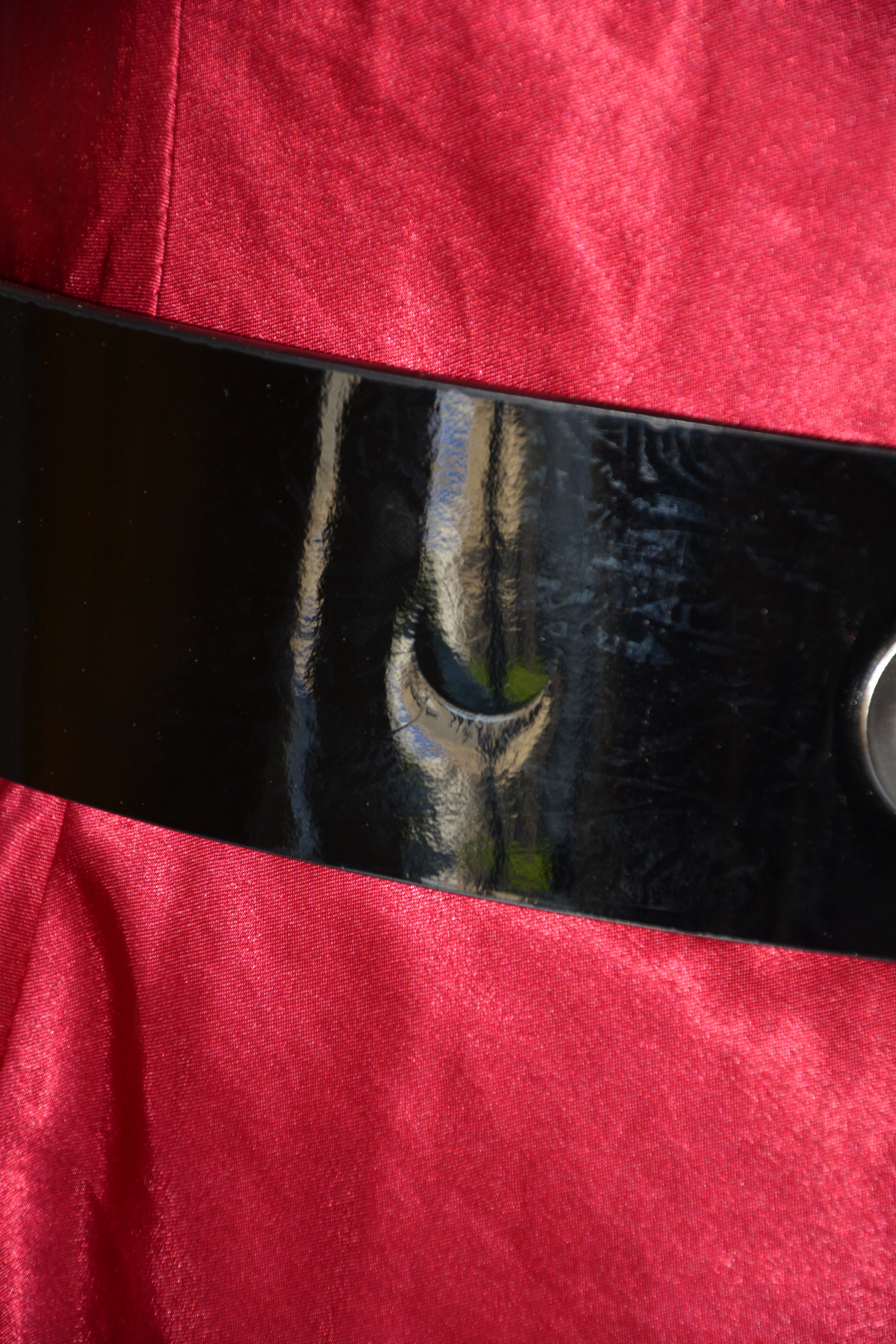 Ceinture large noire métallique