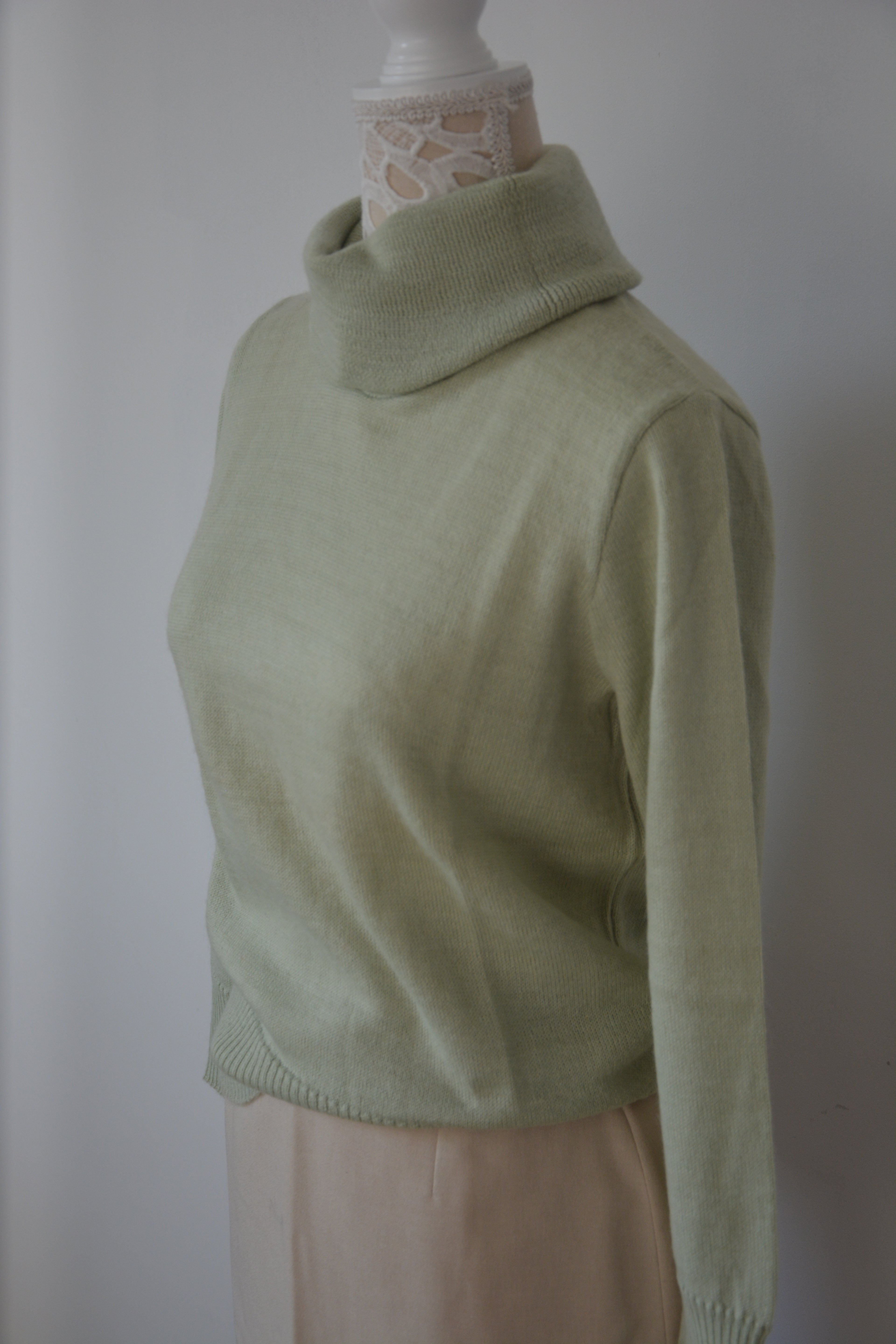 Pull col roulé vert clair - Fabriqué en France