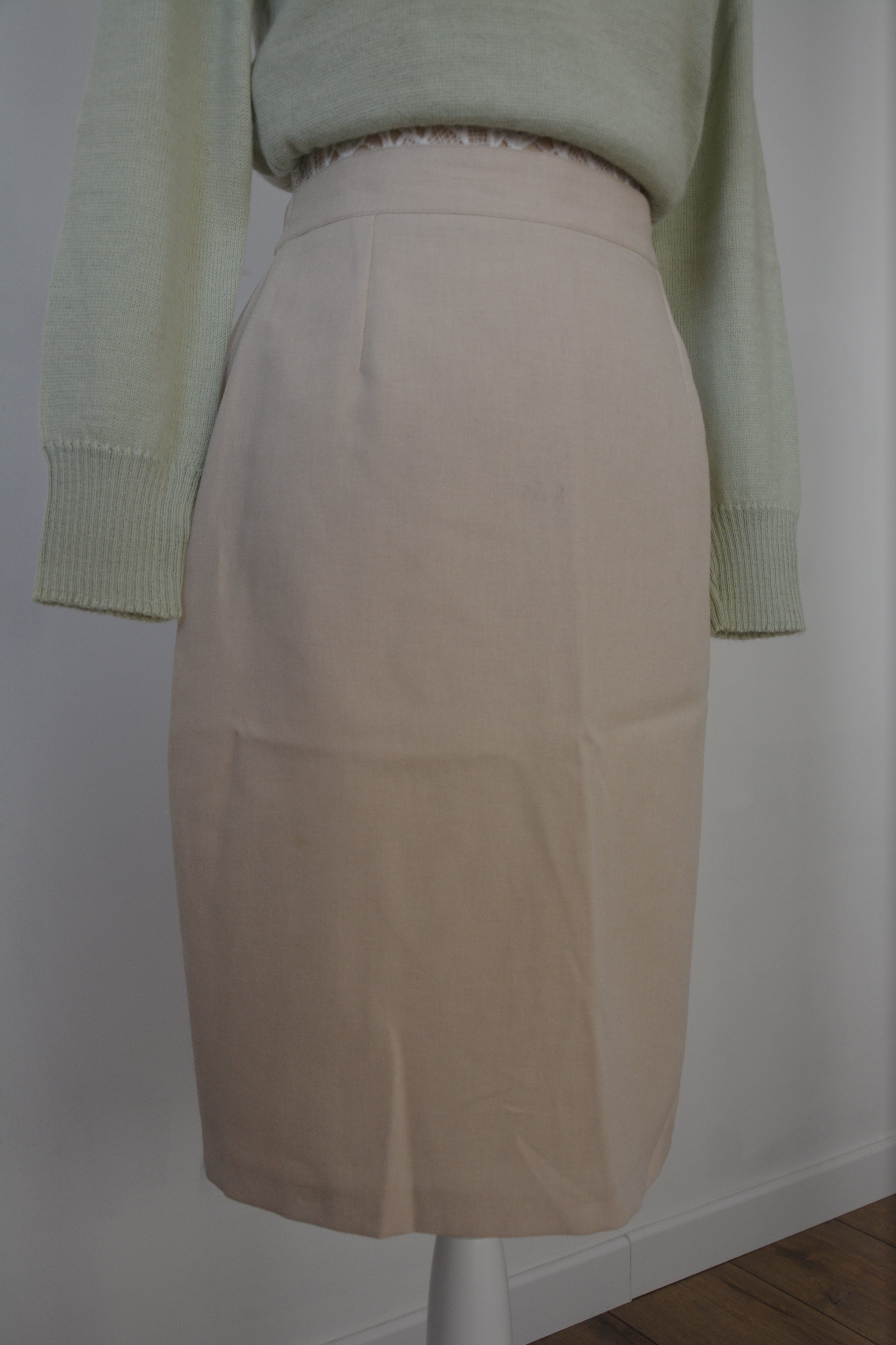 Jupe tailleur beige
