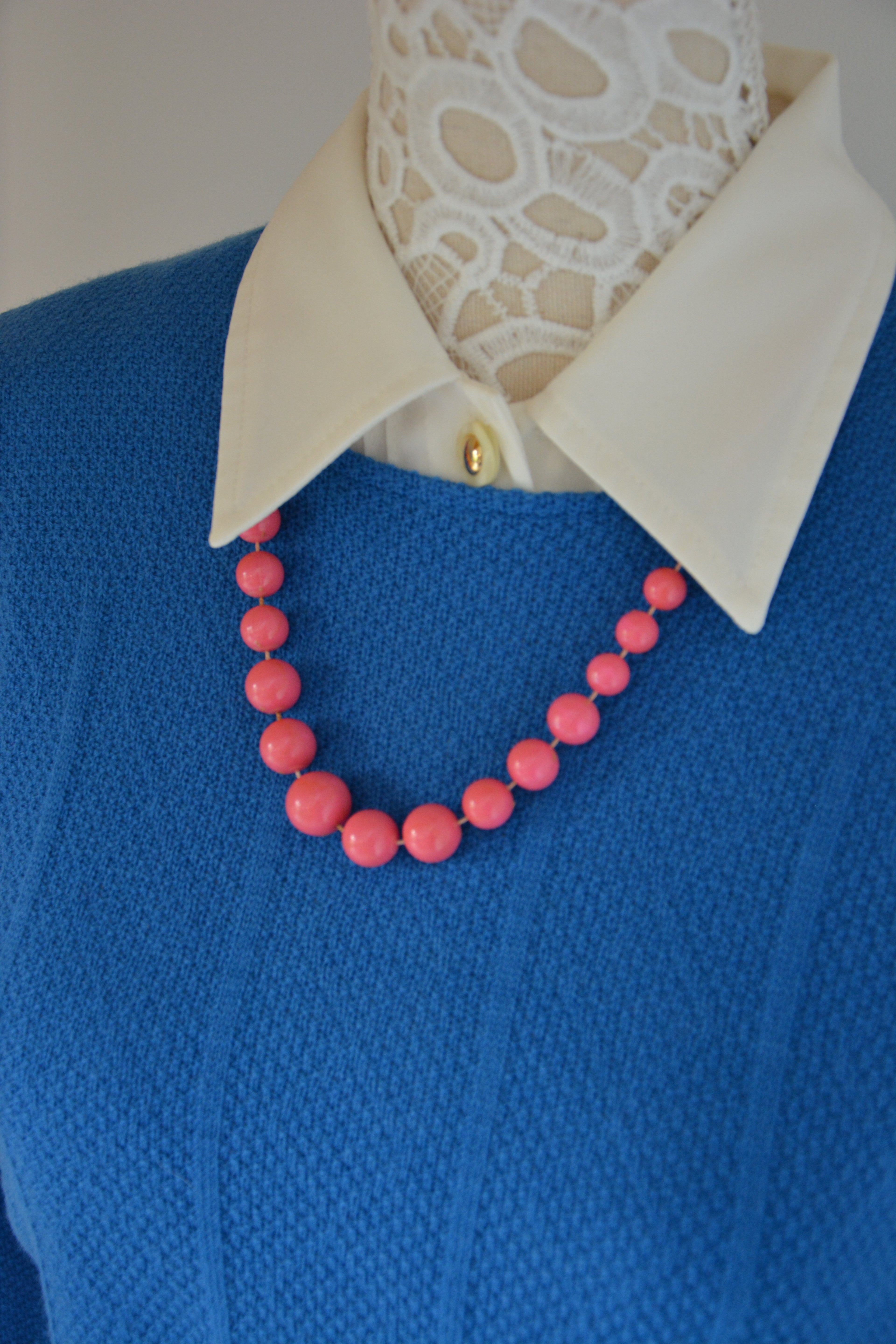 Collier à perles roses