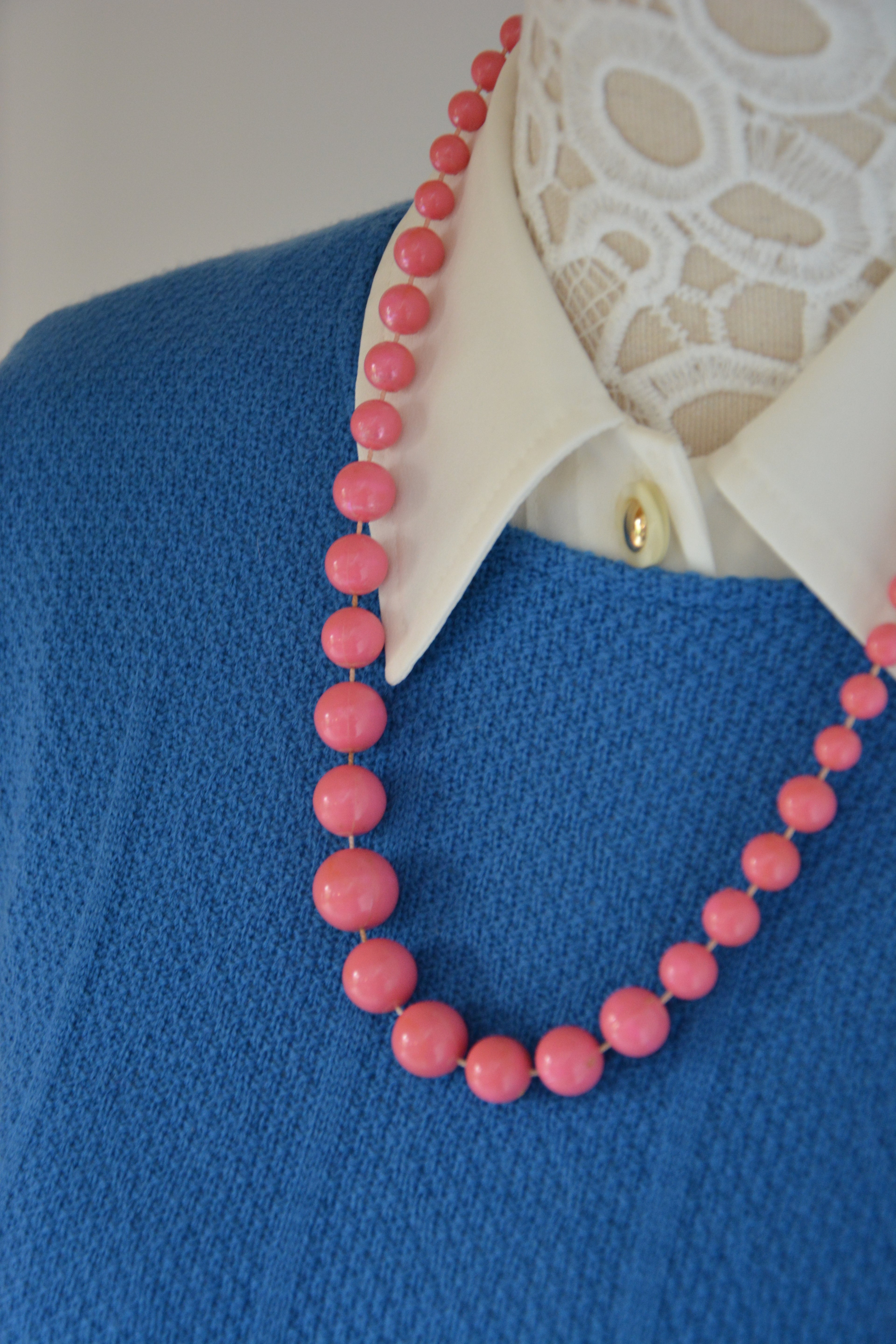 Collier à perles roses