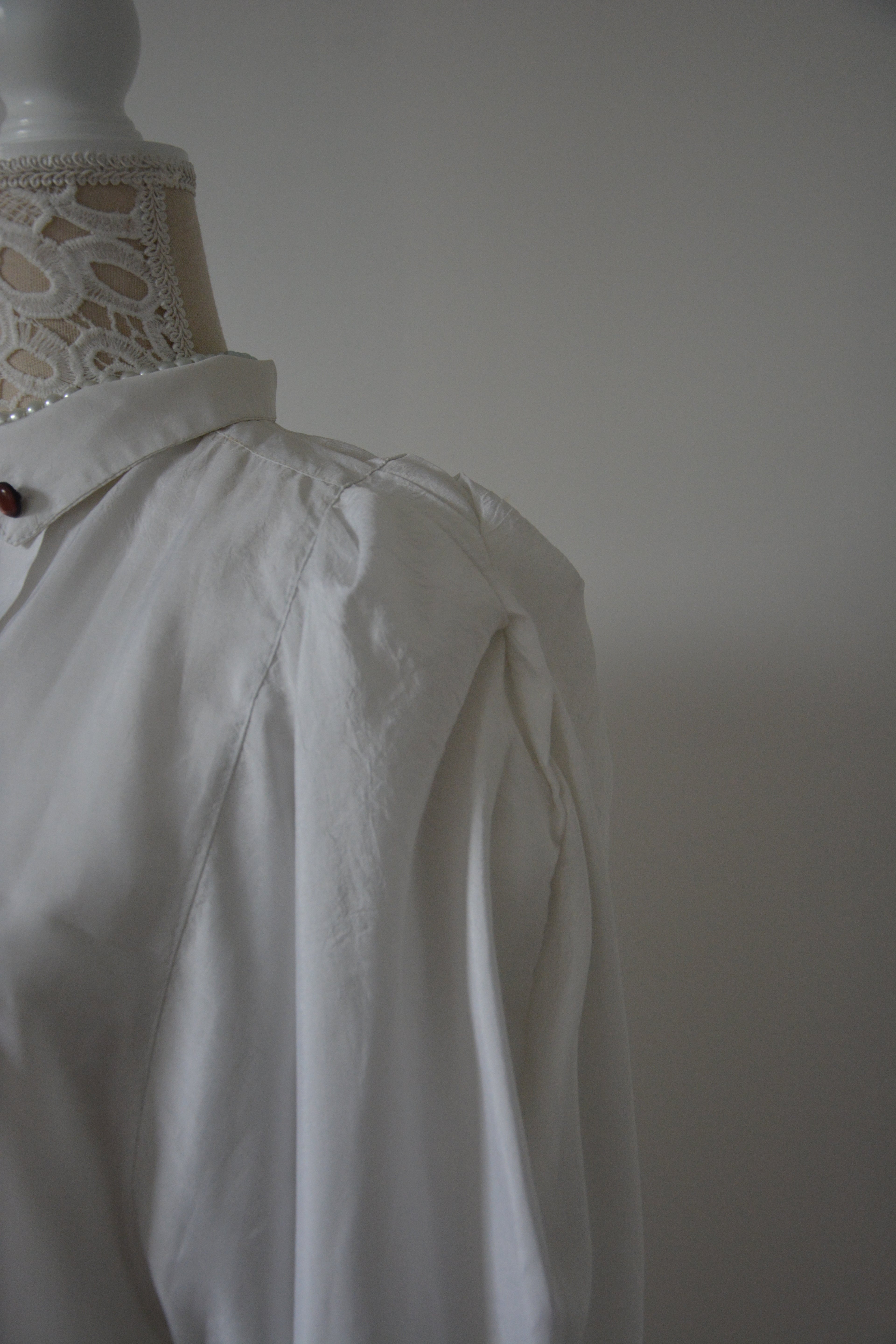 Chemise blanche effet satiné