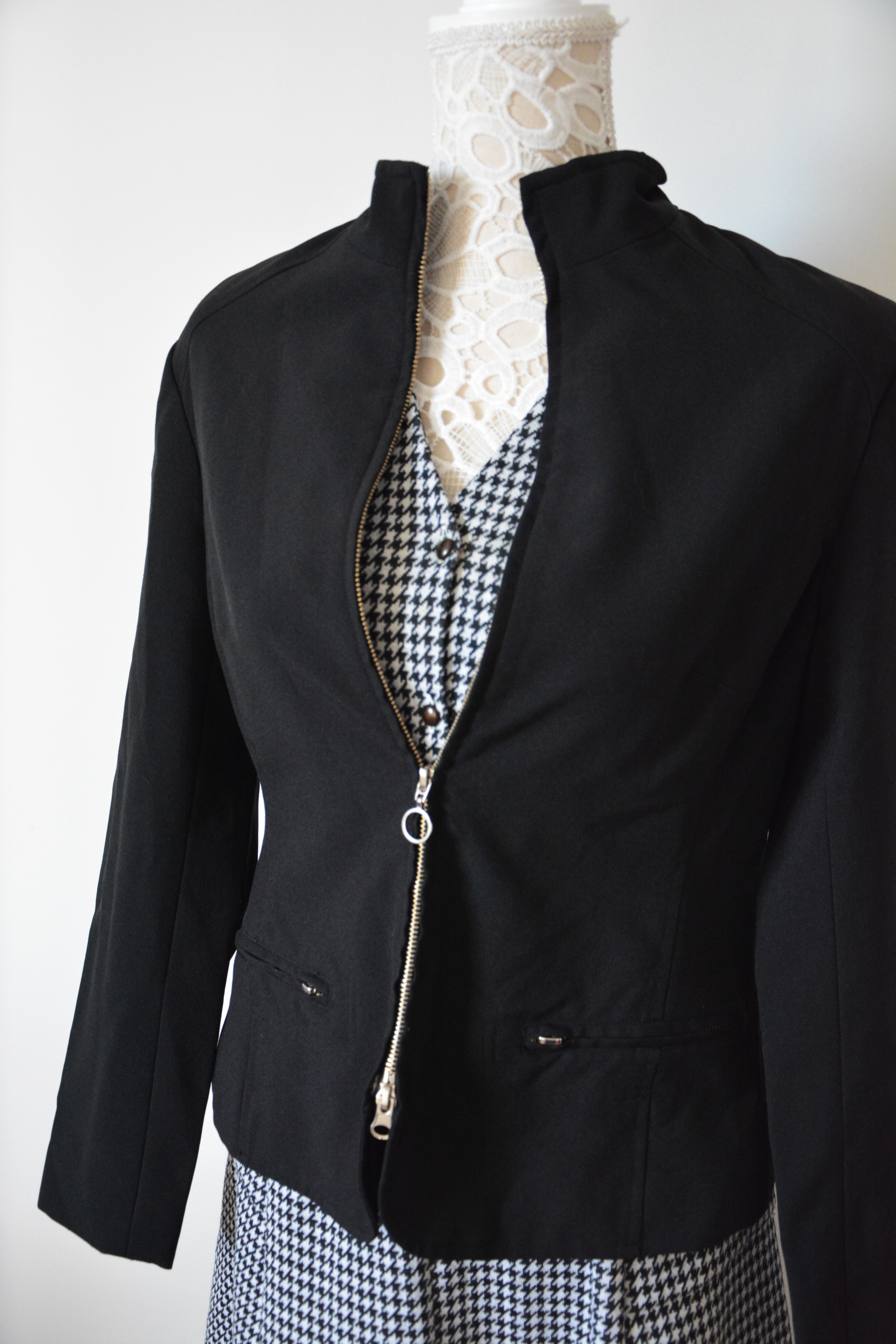 Veste noire cintrée élégante