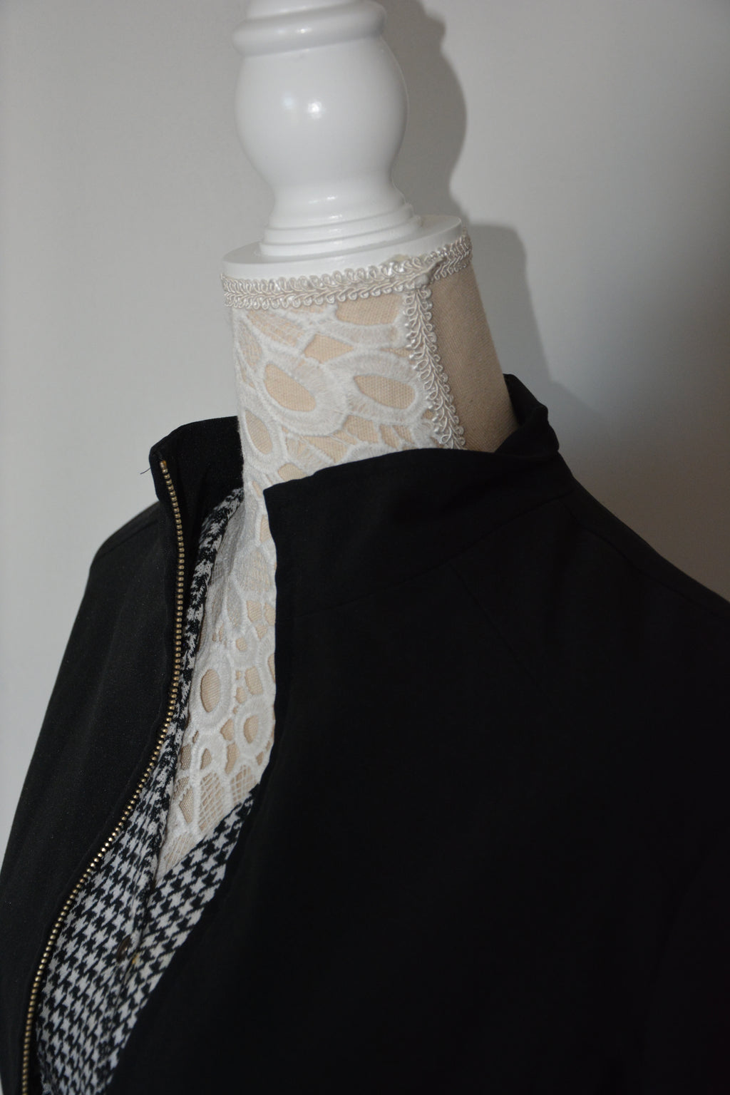 Veste noire cintrée élégante