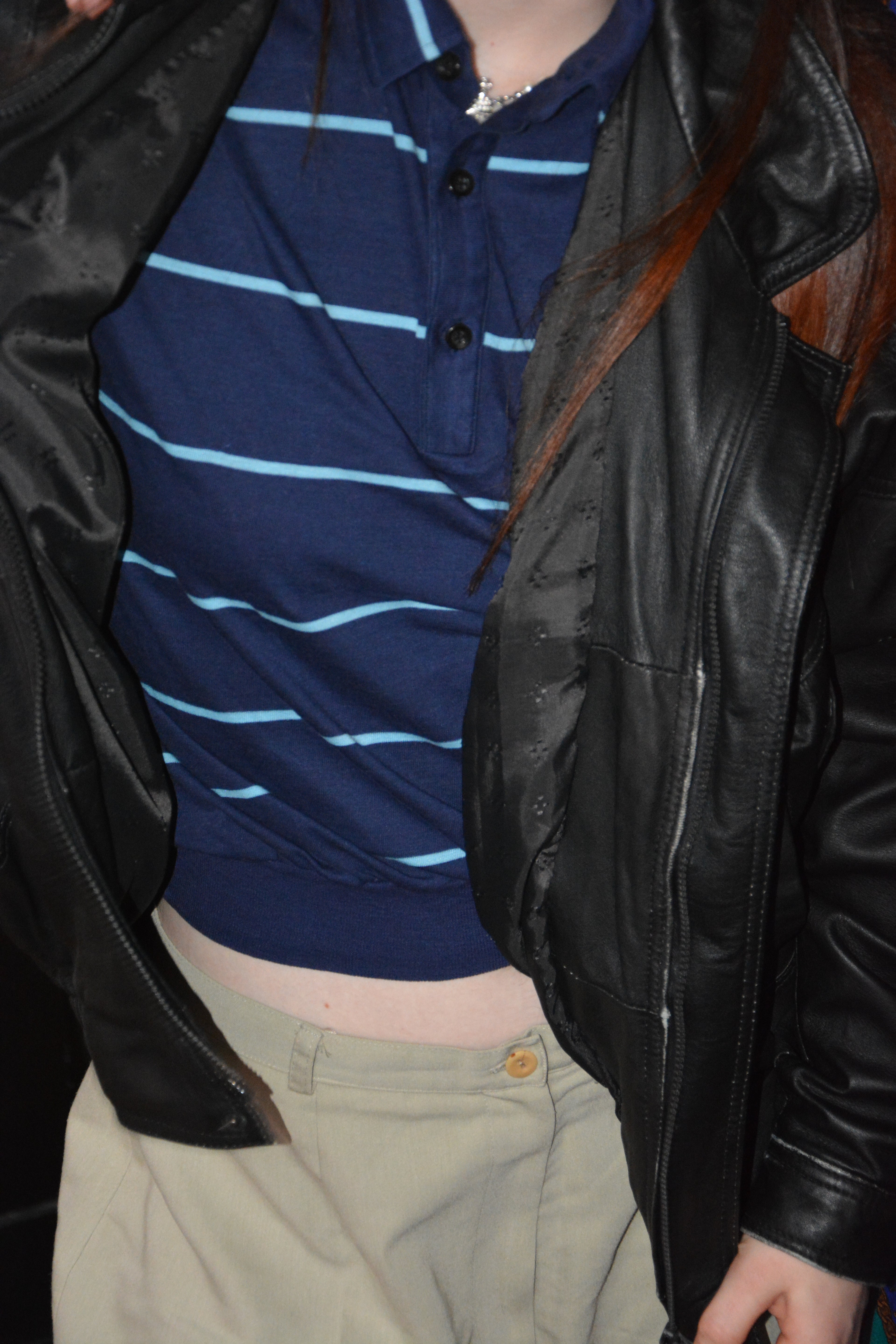 Polo bleu marine à rayures