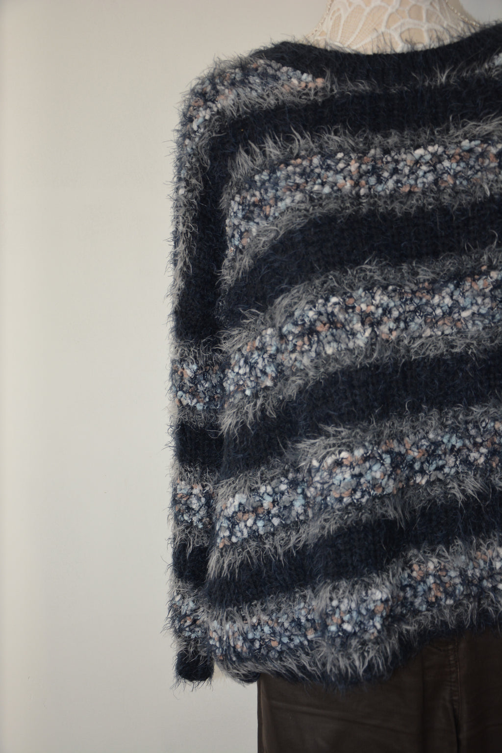 Pull chaud à rayures