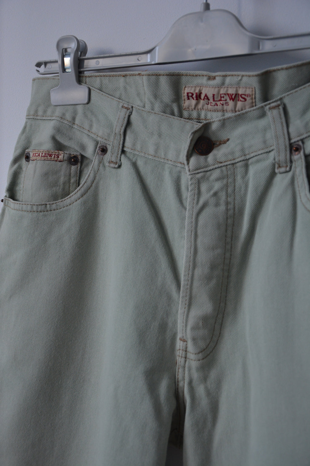 Jean clair Rica Lewis