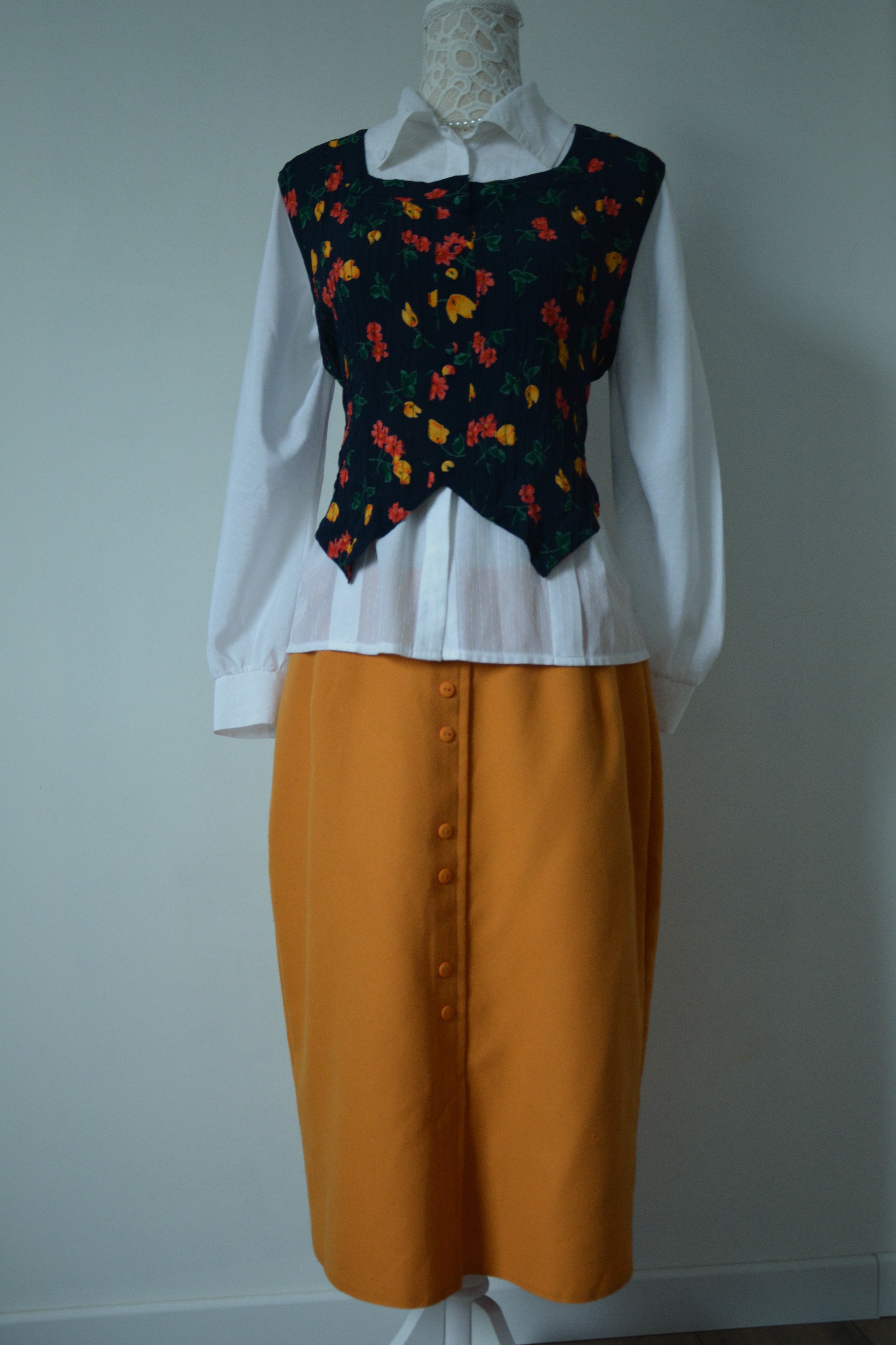 Jupe droite jaune moutarde