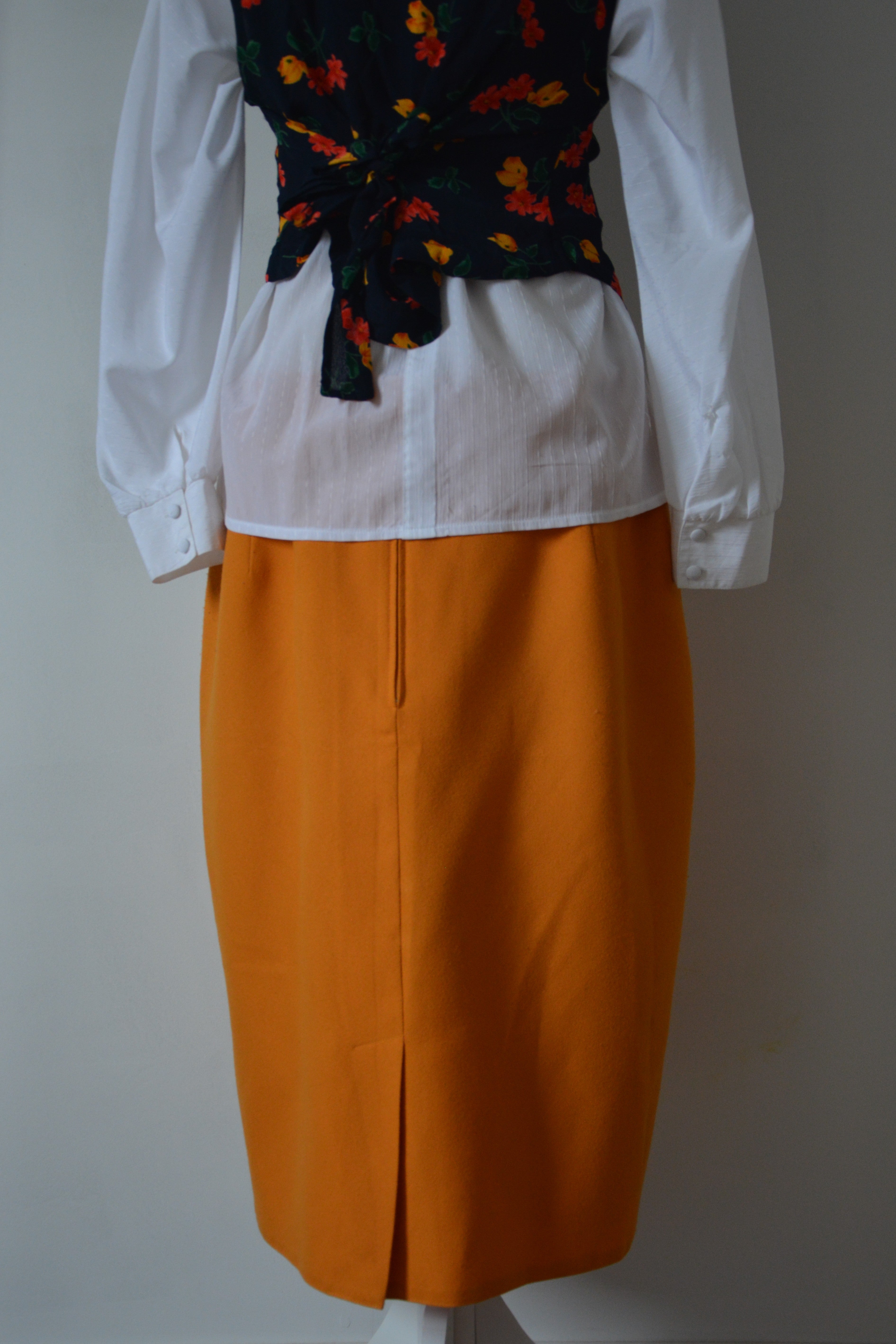 Jupe droite jaune moutarde