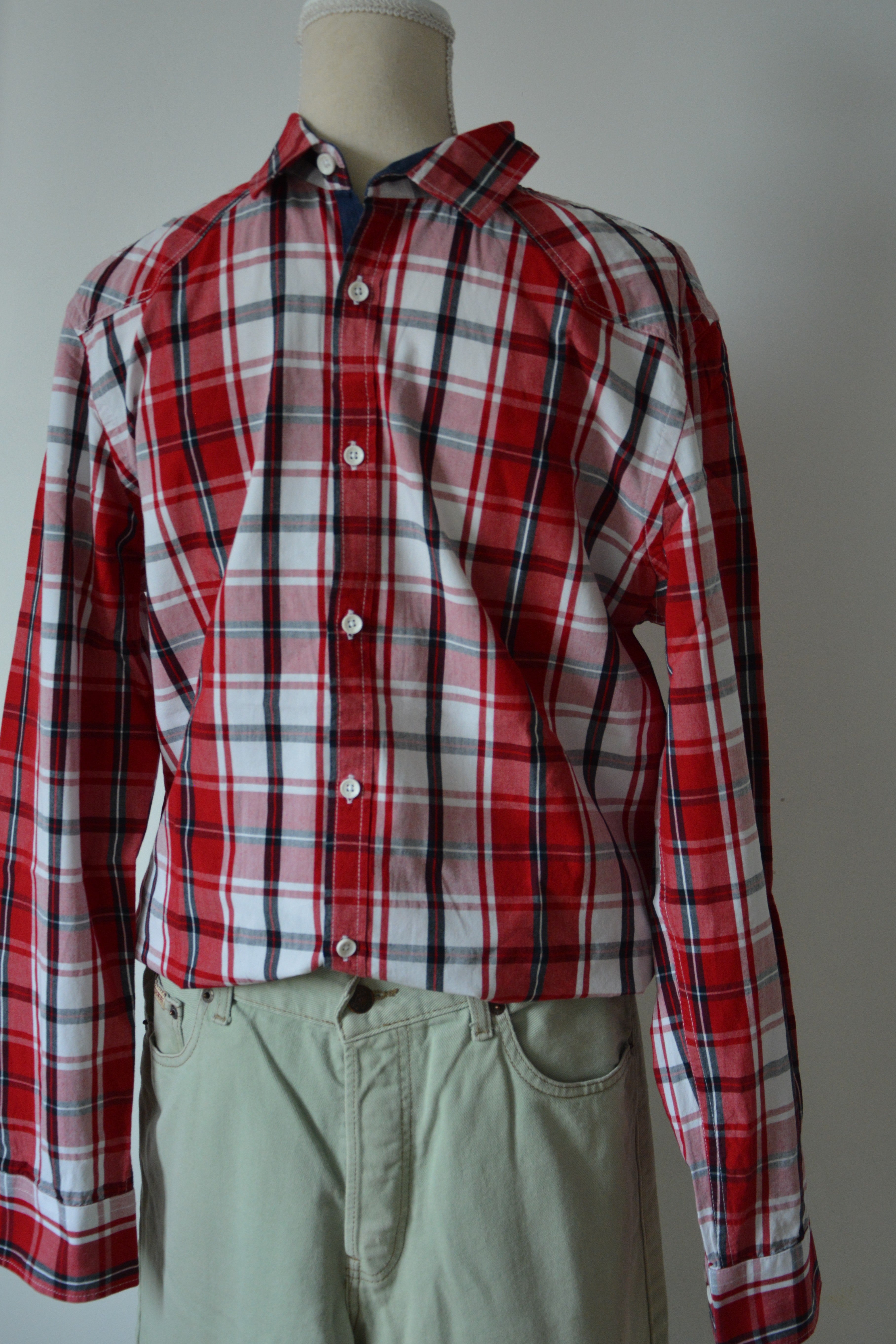 Chemise rouge à carreaux