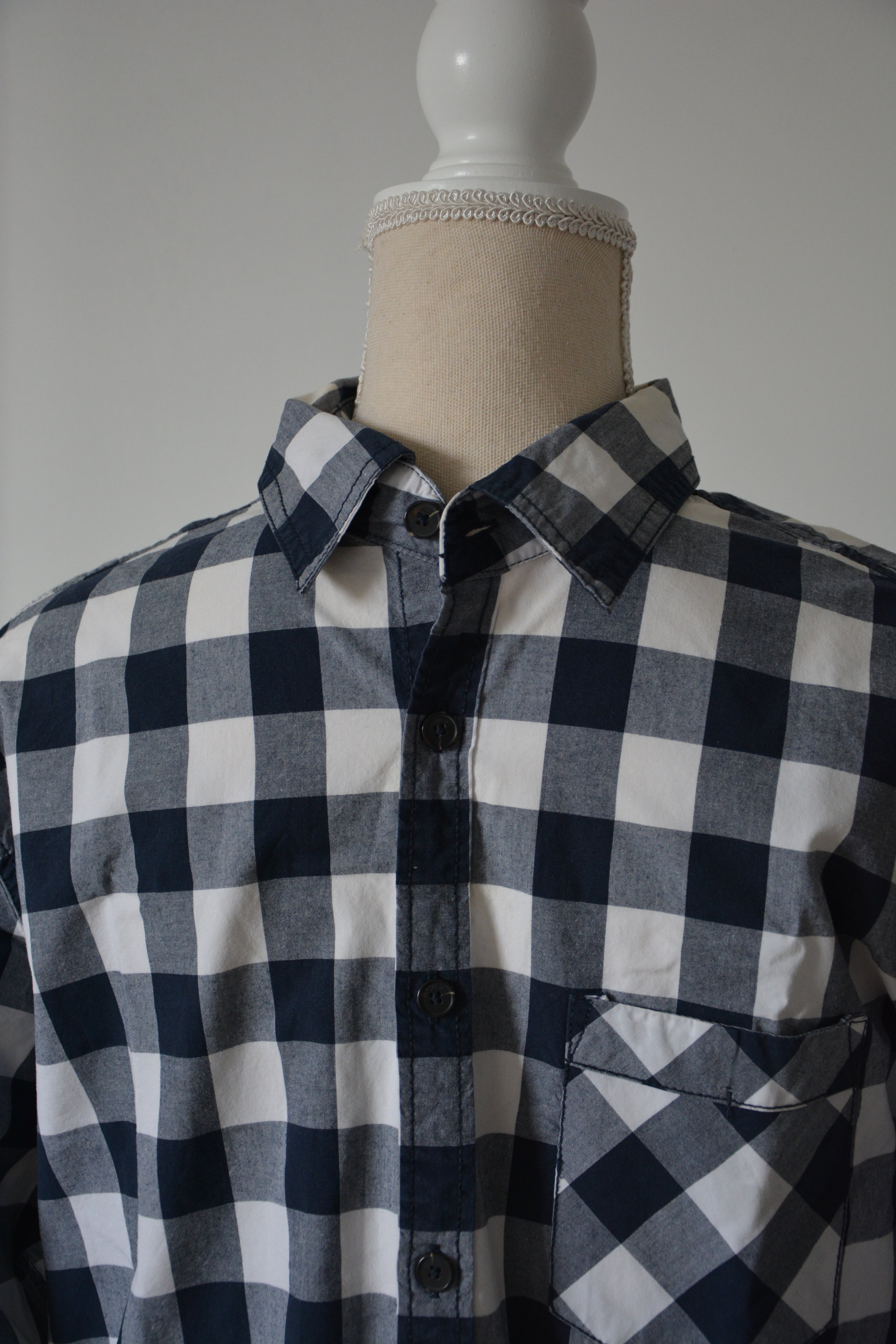 Chemise bleue marine à carreaux