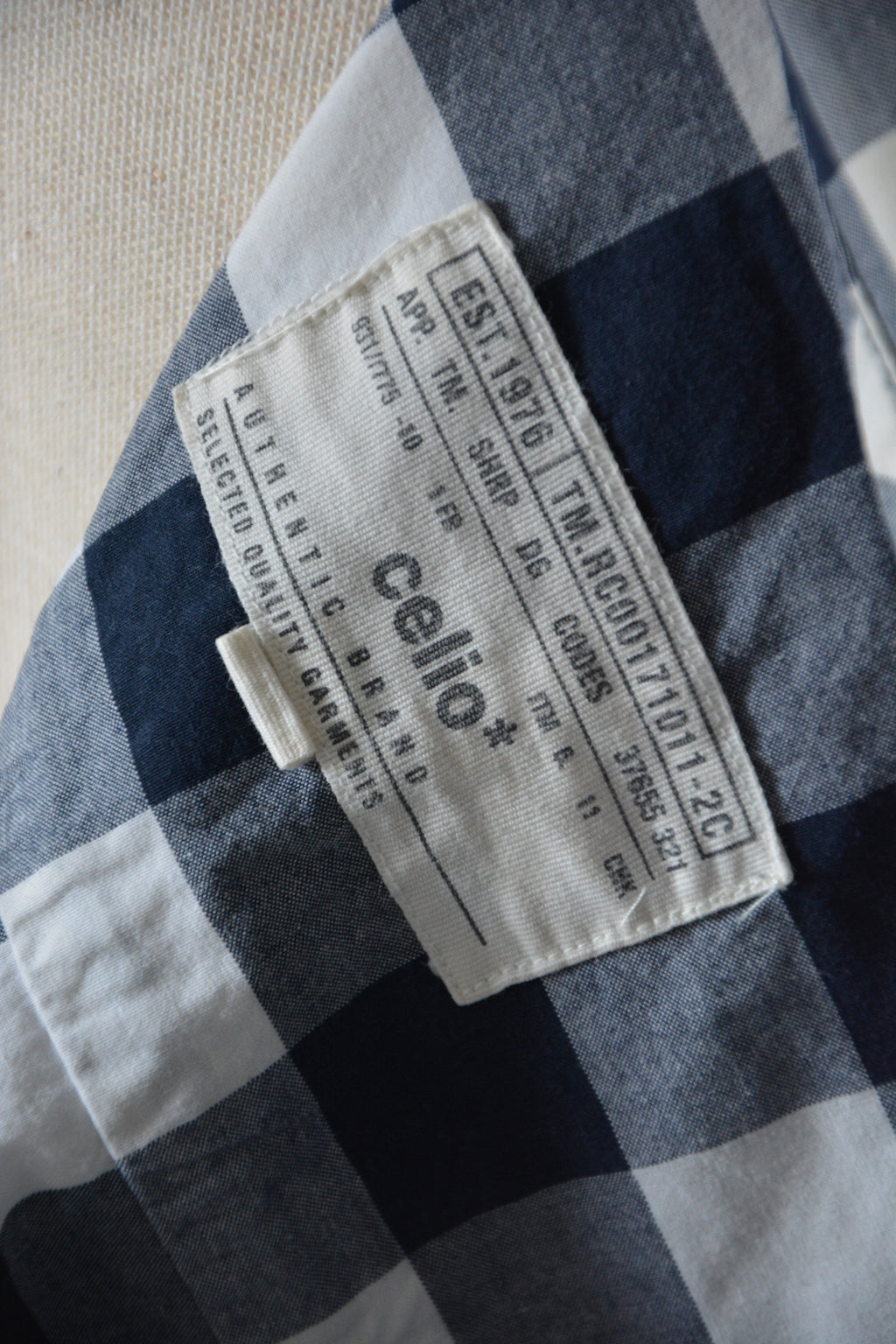 Chemise bleue marine à carreaux