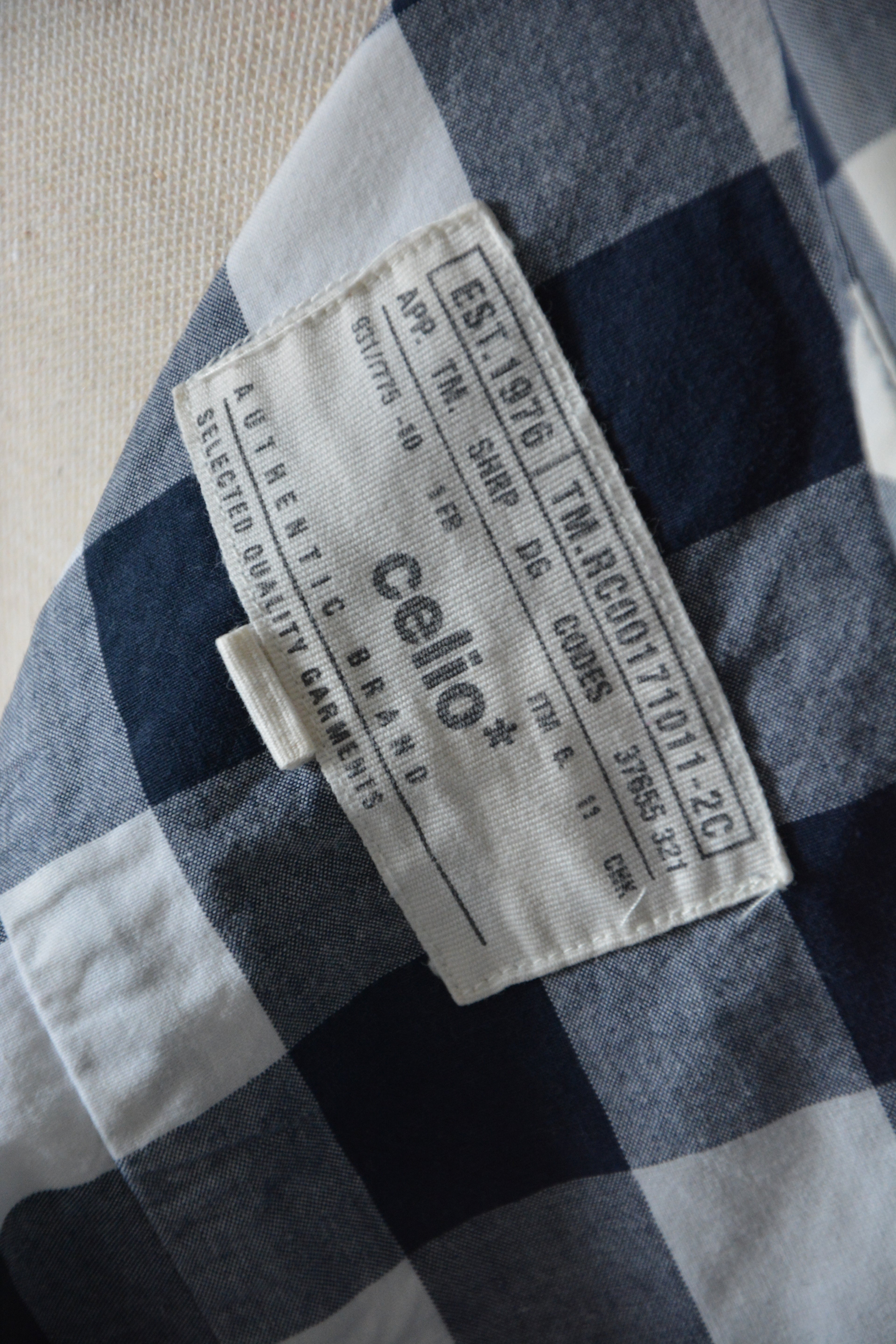 Chemise bleue marine à carreaux