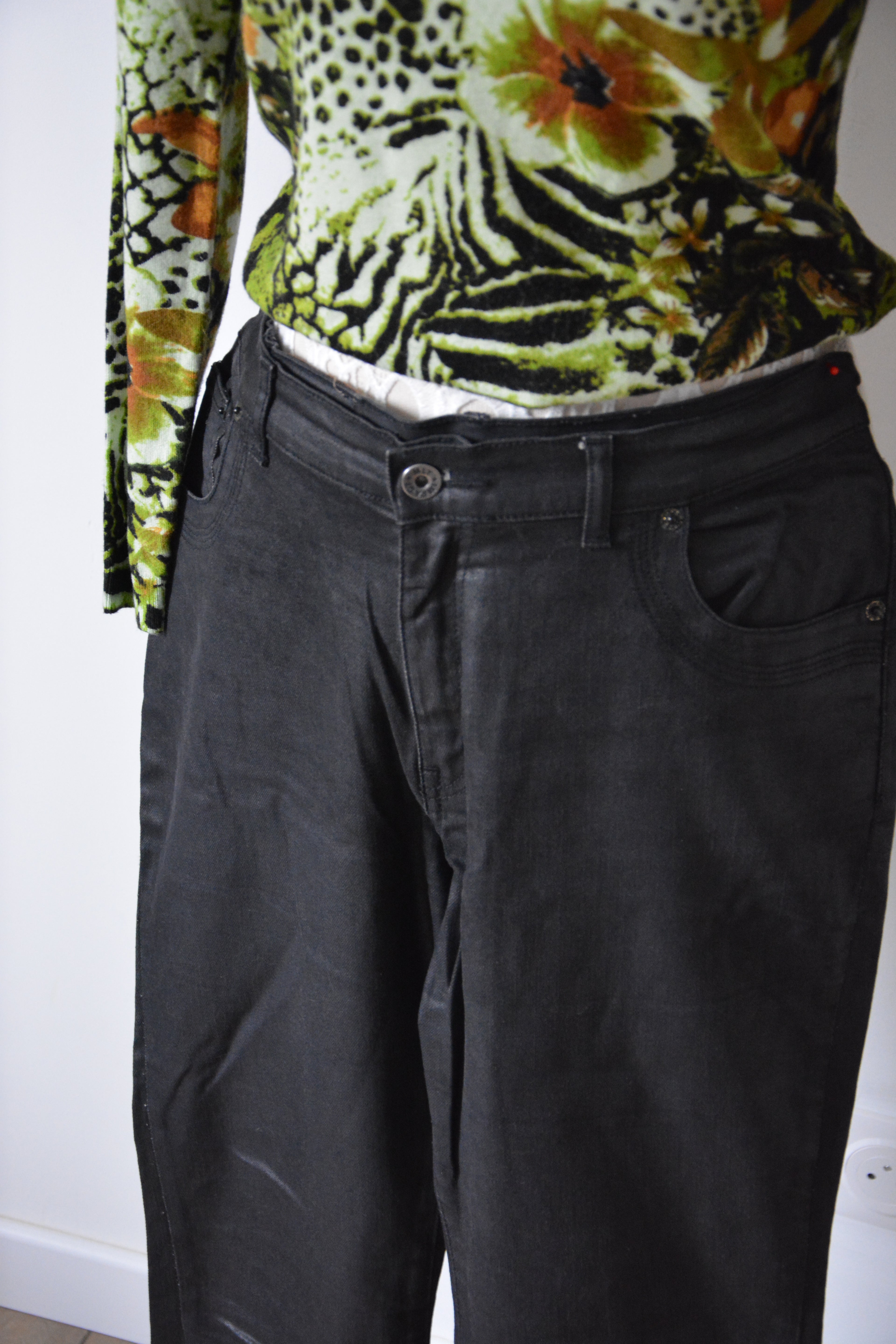 Pantalon noir effet enduit taille basse