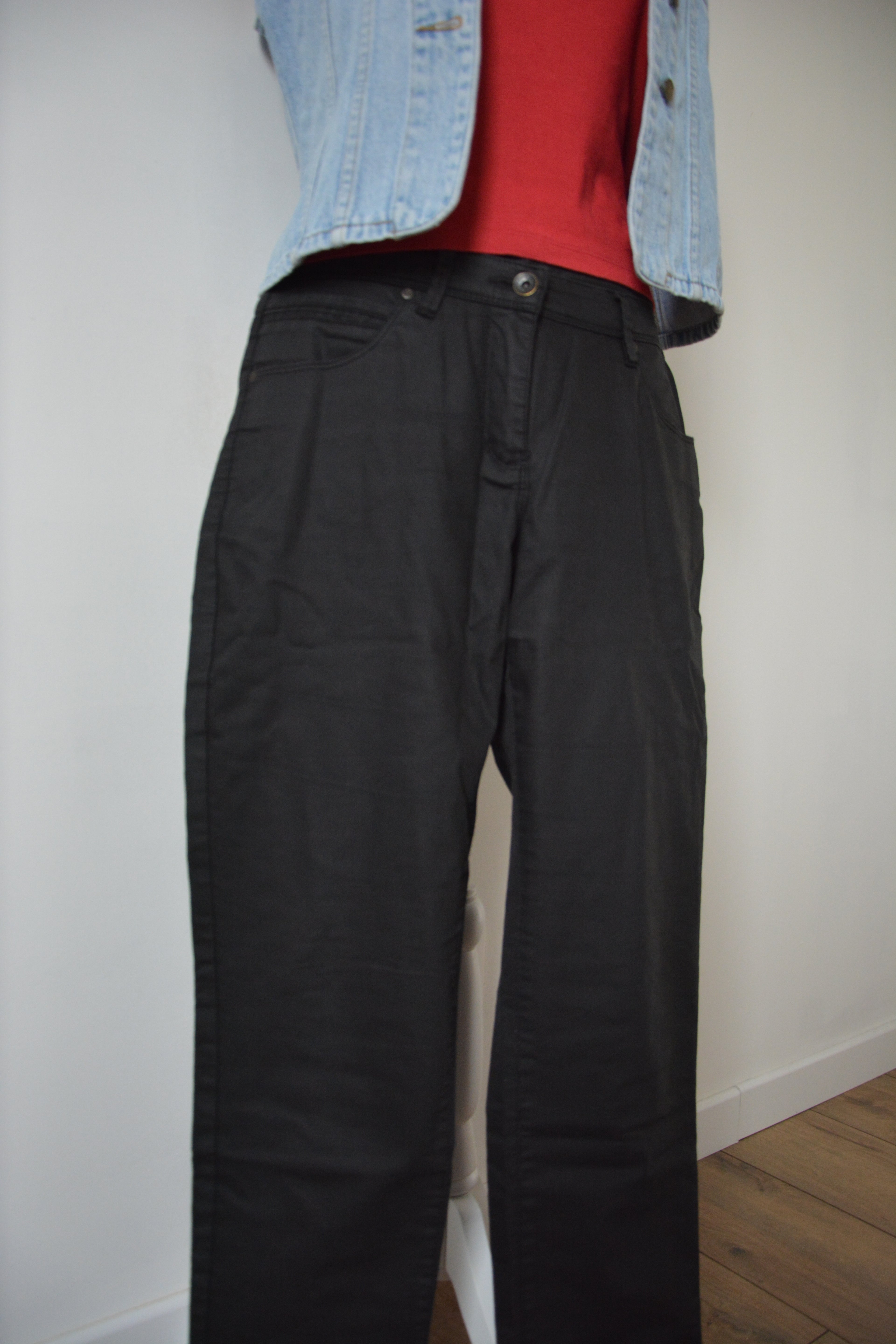 Pantalon noir style enduit