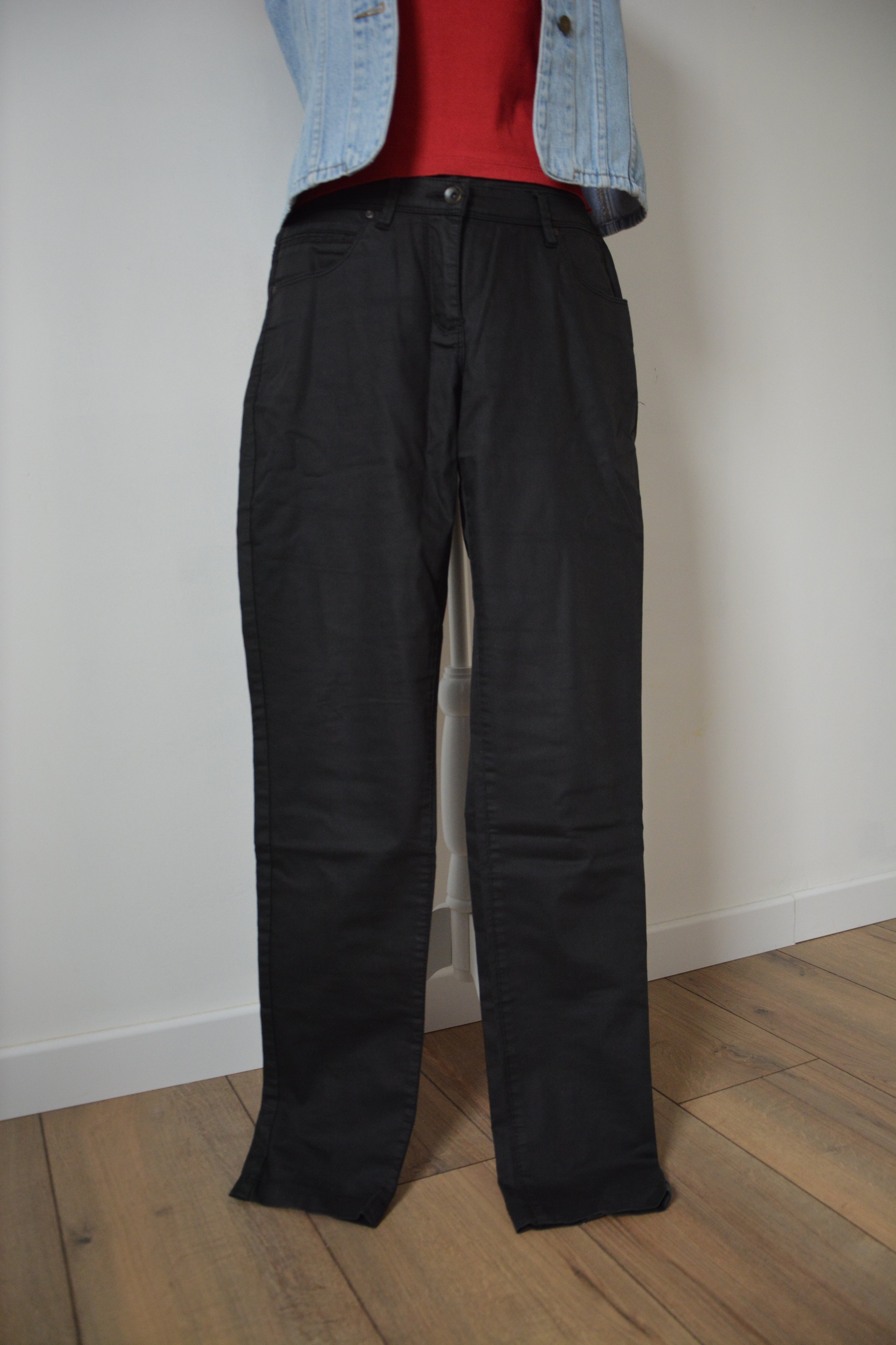 Pantalon noir style enduit