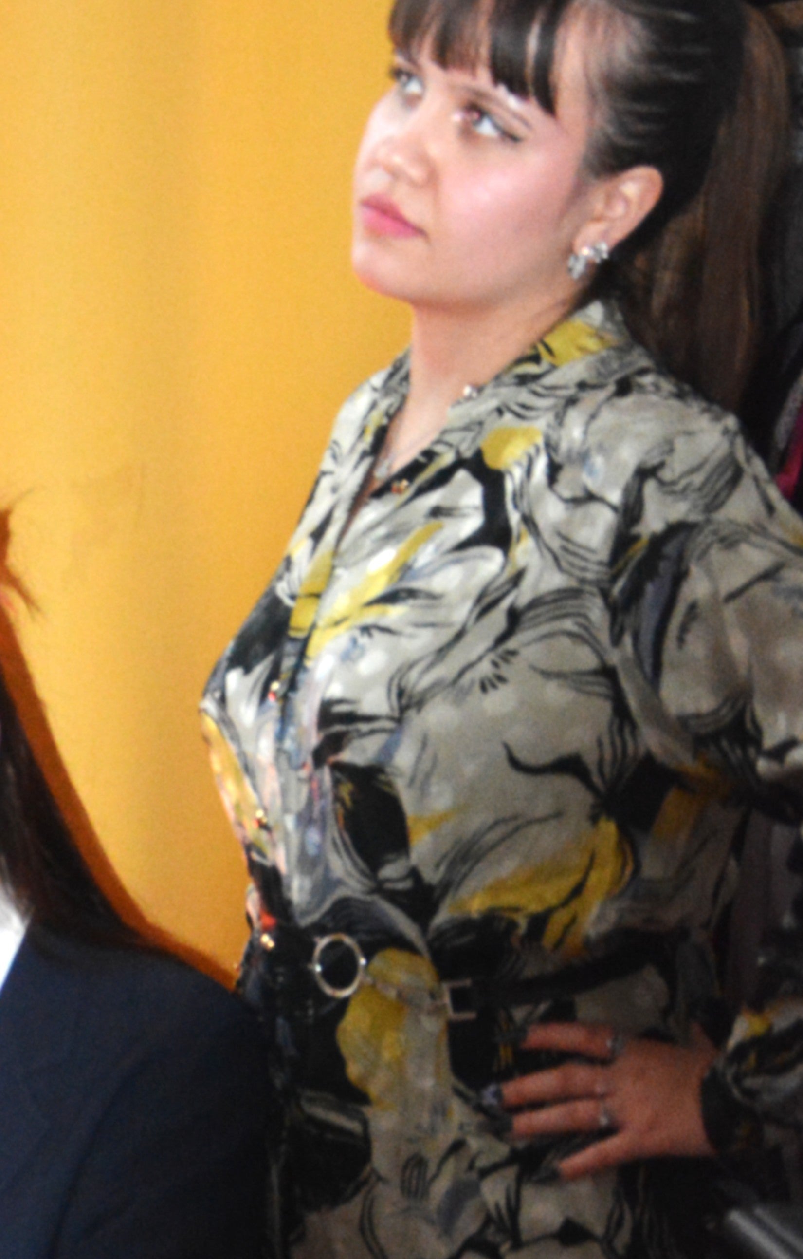 Chemise grise florale