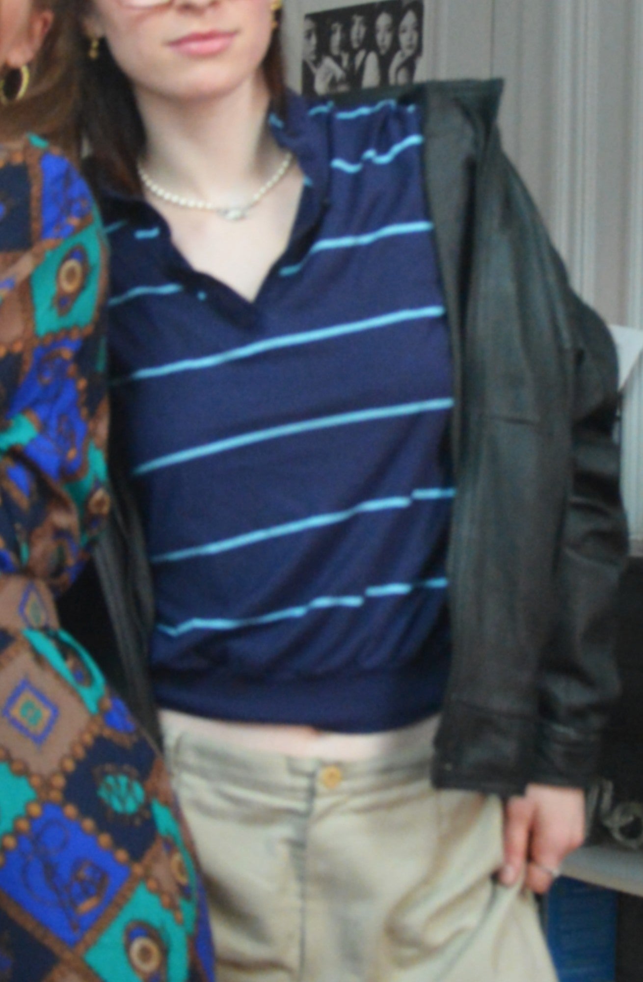 Polo bleu marine à rayures